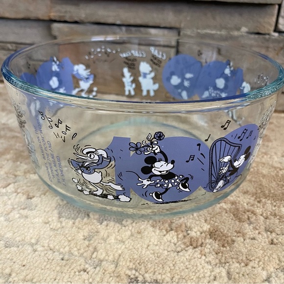 Pyrex 100 Year Anniversary Disney Winnie the Pooh Works Glass Dish Blue Clear - Picture 2 of 6
